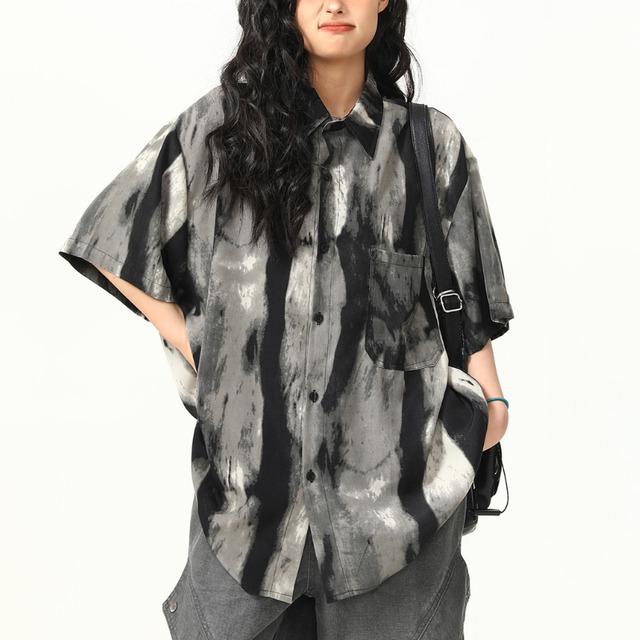 monochrome art short-sleeved shirt　モノクロアート半袖シャツ　J1805
