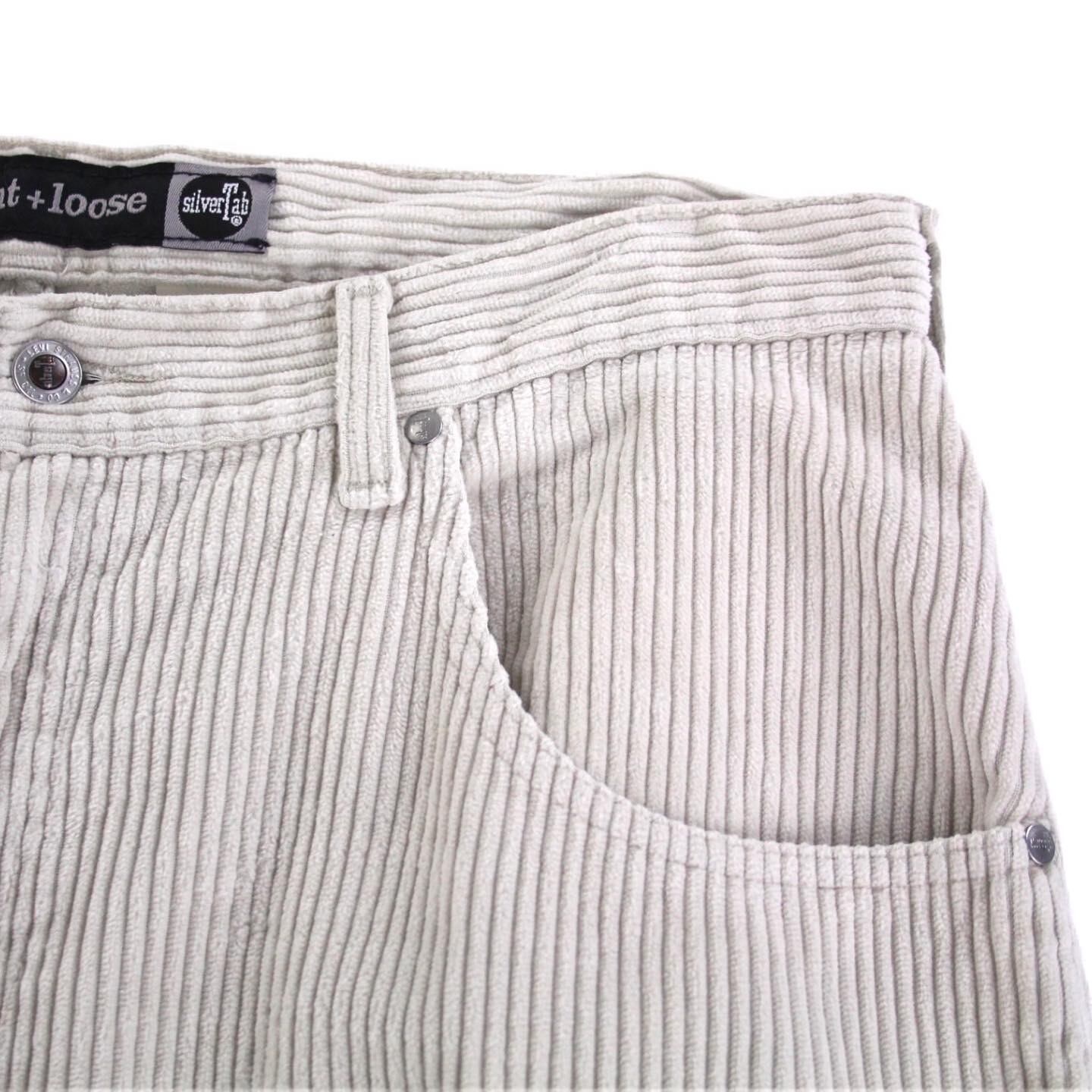1990's vintage LEVI'S SILVER TAB ”straight+loose” オフホワイト