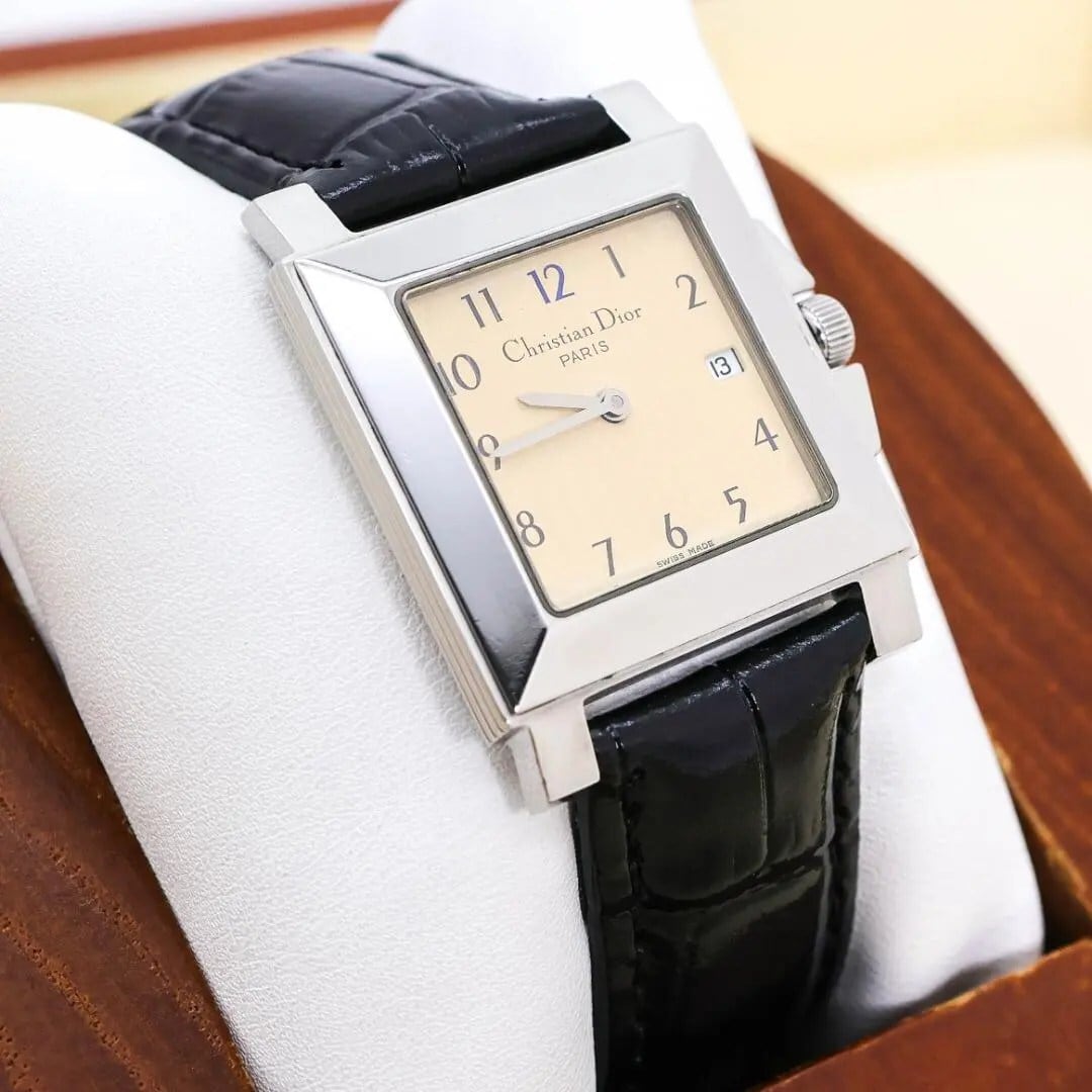 稼働 GUCCI 腕時計 1500L ゴールド バングル レディース 3302 | Like a