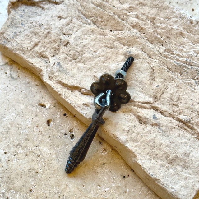 フランス　ブリオンヌ　引出し・家具用取手（ブラリタイプ）鉄･黒色錆止め仕上 2054000-SP