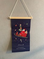 【クリスマス】刺繍タペストリー サンタ ネイビーM