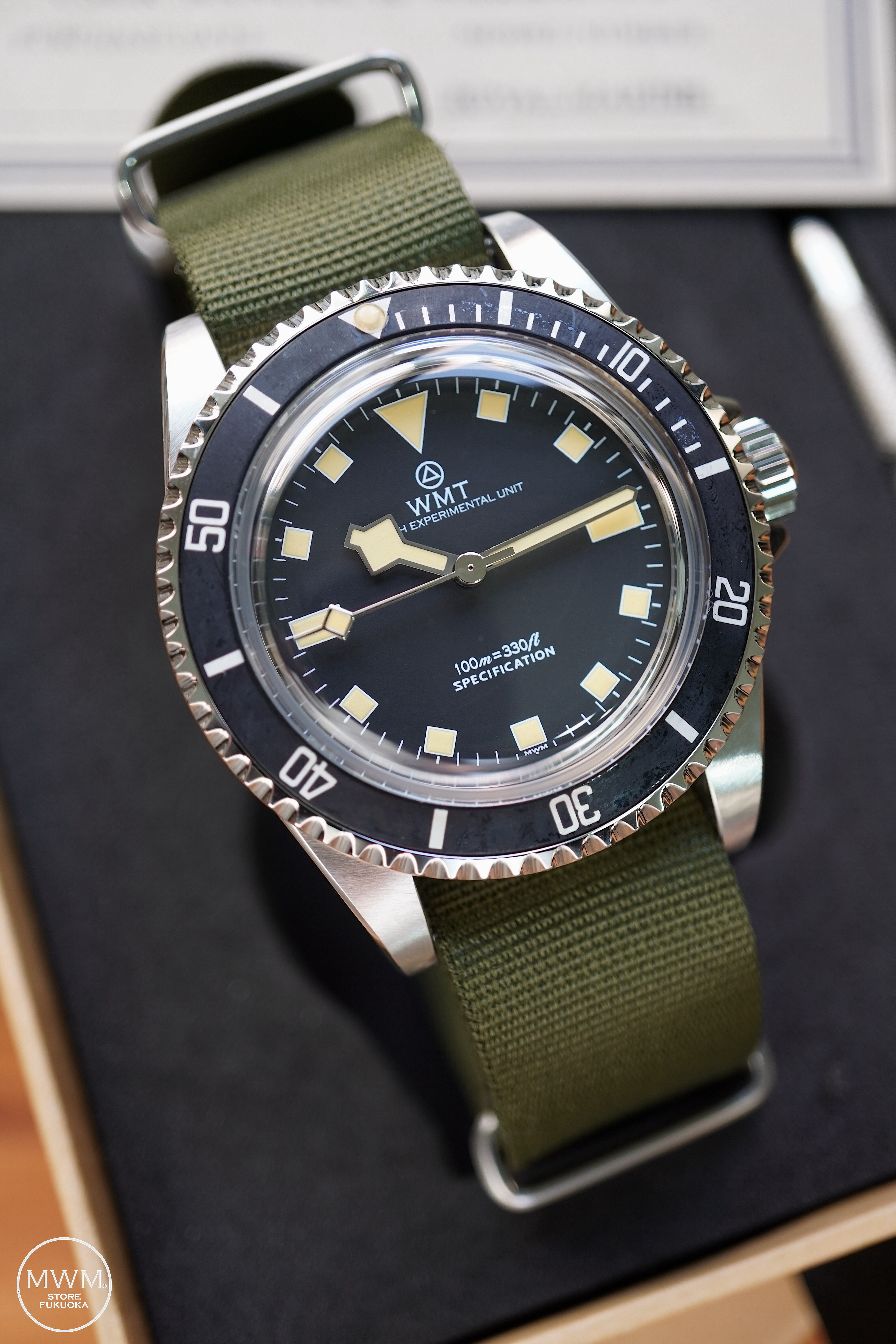 WMT watch ロイヤルマリン ネイビーベゼル リベットメタルバンド付き