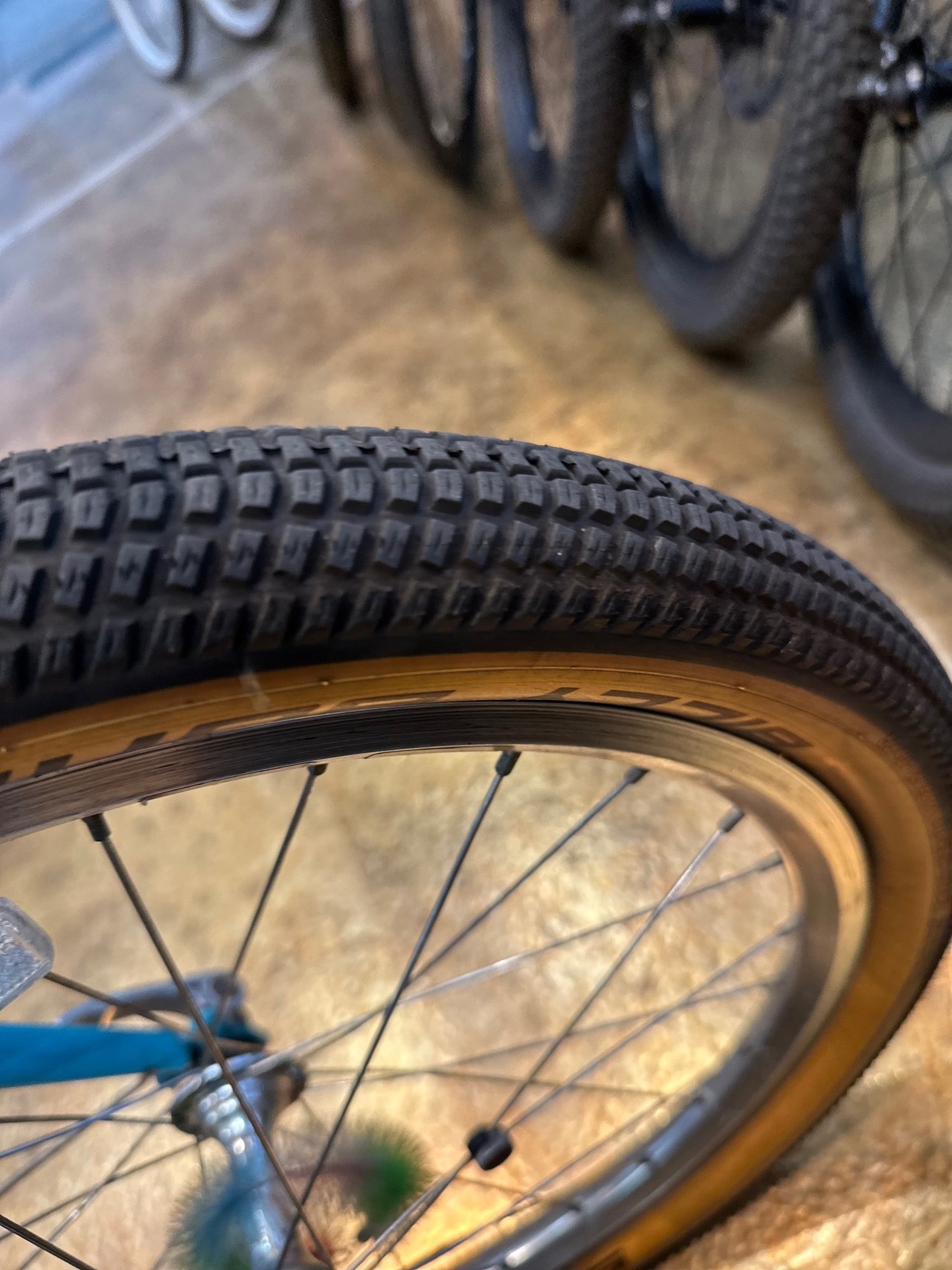 タイヤ 20×2.00 Schwalbe Billy Bonkers ケブラー