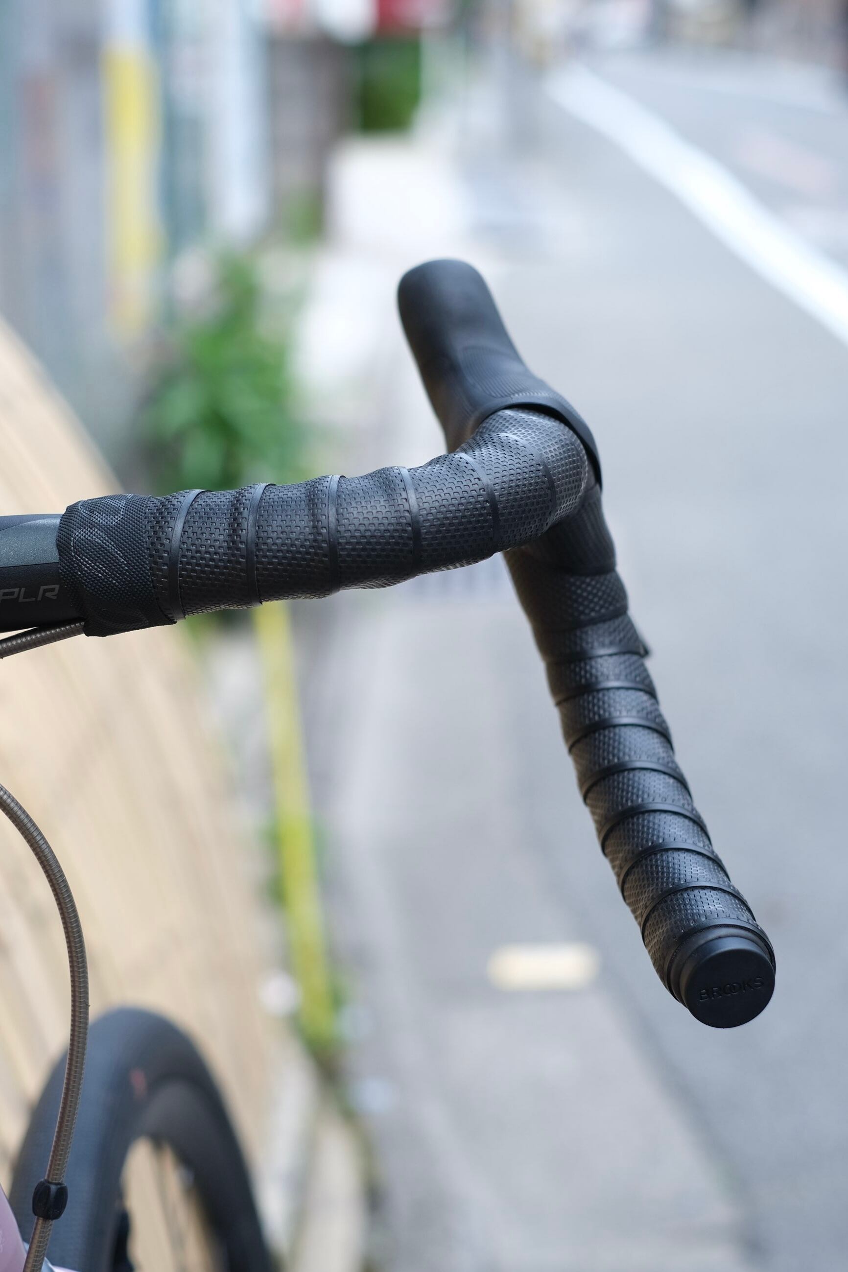 zipp Service Course SL-70 ドロップハンドル 360mm ZIPP】 SERVICE COURSE SL-70 XPLR HANDLEBAR (BLACK