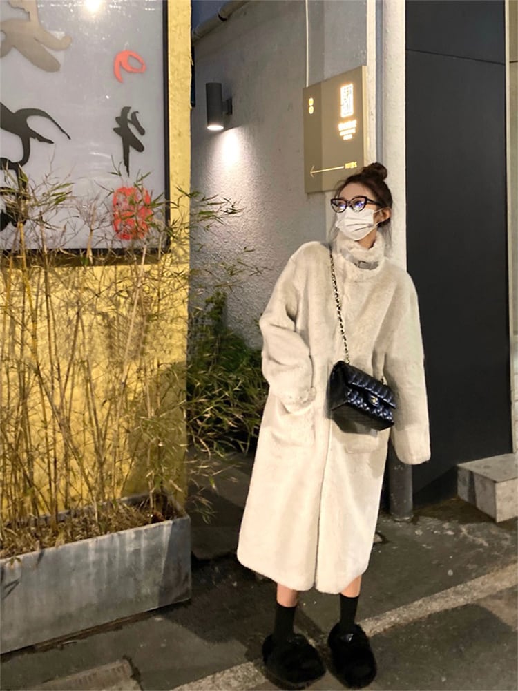 こなれ リッチ な 海外 セレブ 風 もこもこ ロング ファーコート チェスター フェイクファー 韓国 カジュアル 細見え スタイルアップ Lamitte Deco トレンド 韓国ファッション ショップ Base店