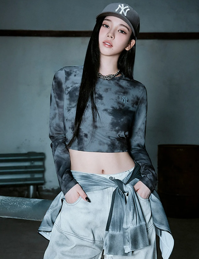 数量限定特典イベント★【MLB】[カリナ着用] Women's Basic Vintage Pattern Slim Fit Long-Sleeved T-shirt NY_2color