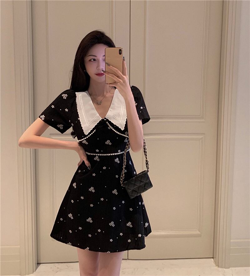 フローラルドレス カラーブラックショートスカート サマー 夏物 花柄 ブラックストロベリース51007378832