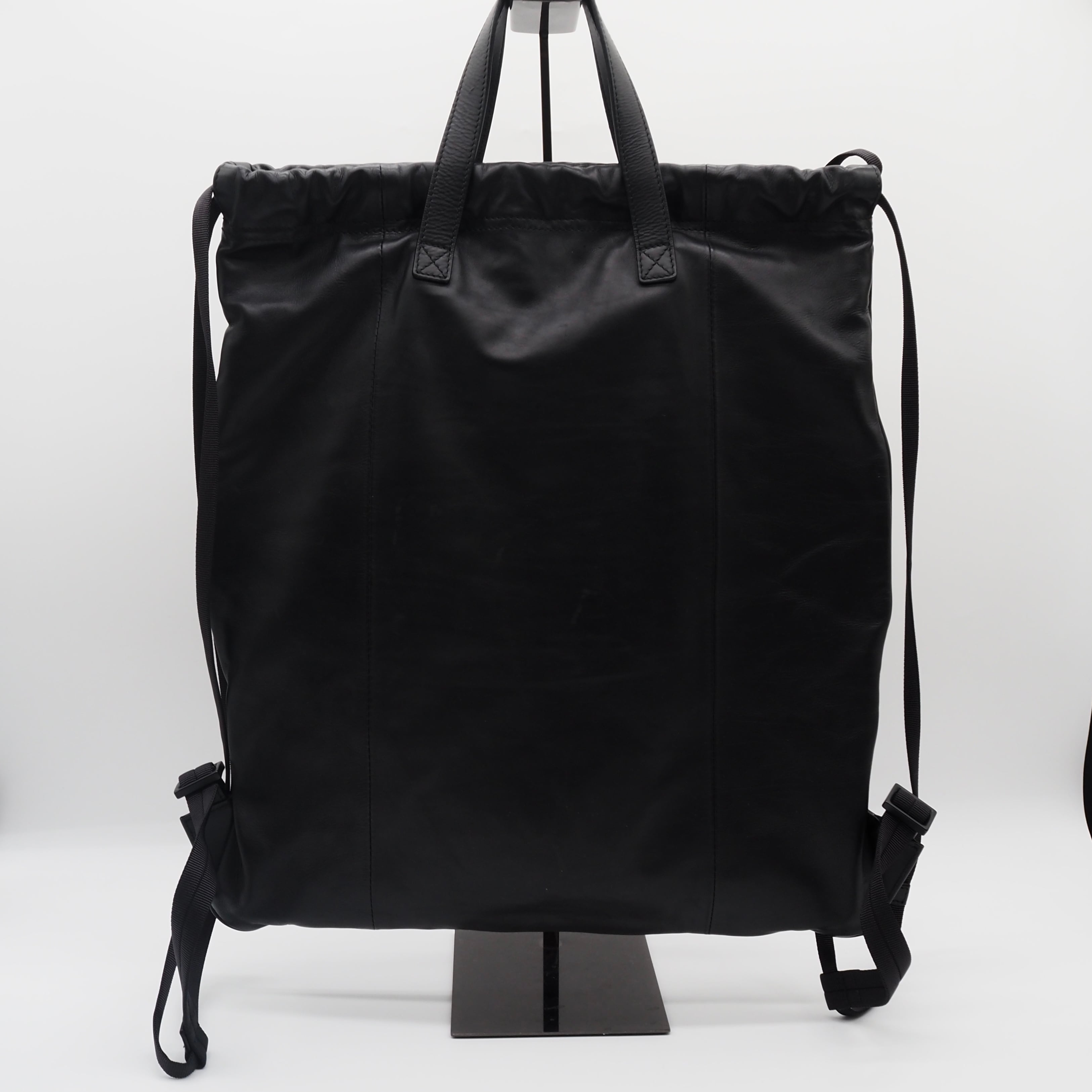 Bottega Veneta レザー バックパック レザー ブラック ボッテガ