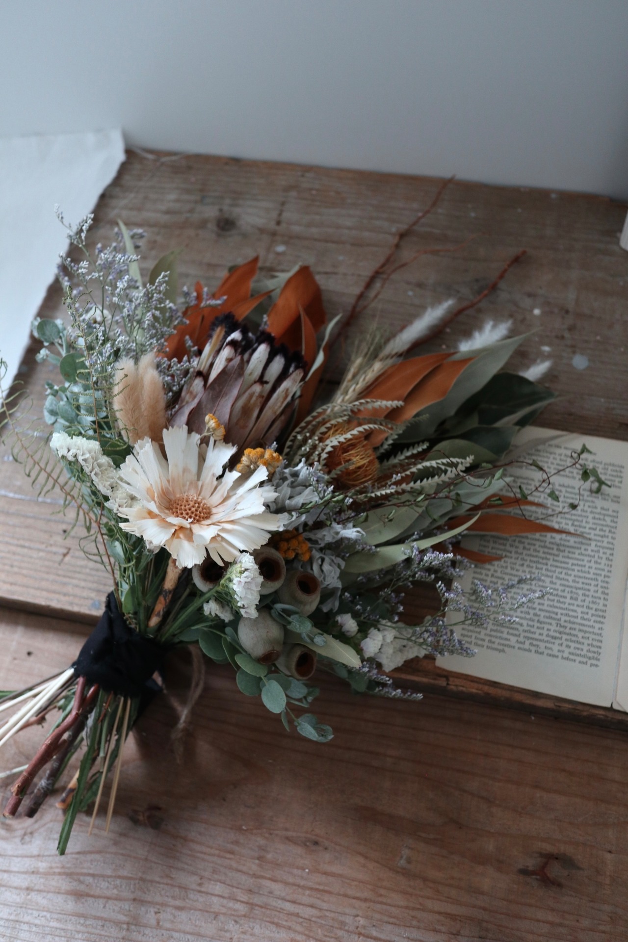 プロテアのswag bouquet