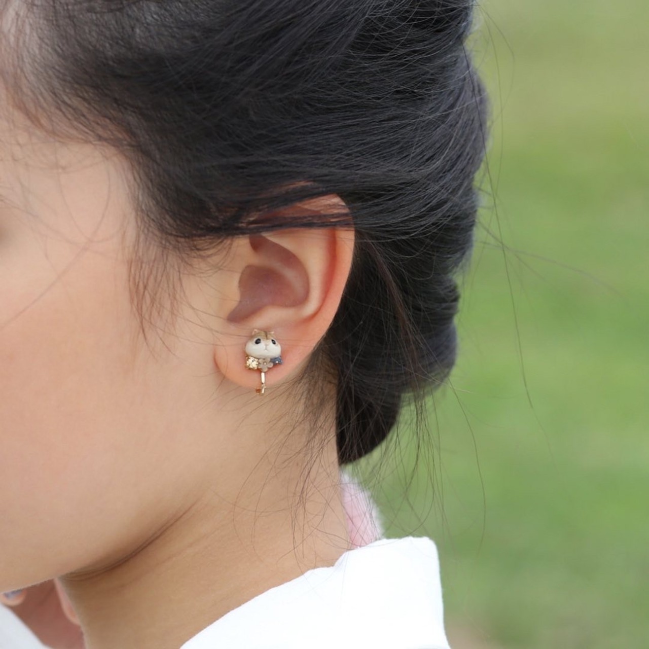 リスとお花ピアス/イヤリング