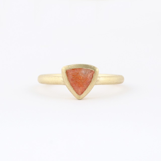 Naturel sunstone ring