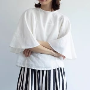 フリルスリーブブラウス M0530