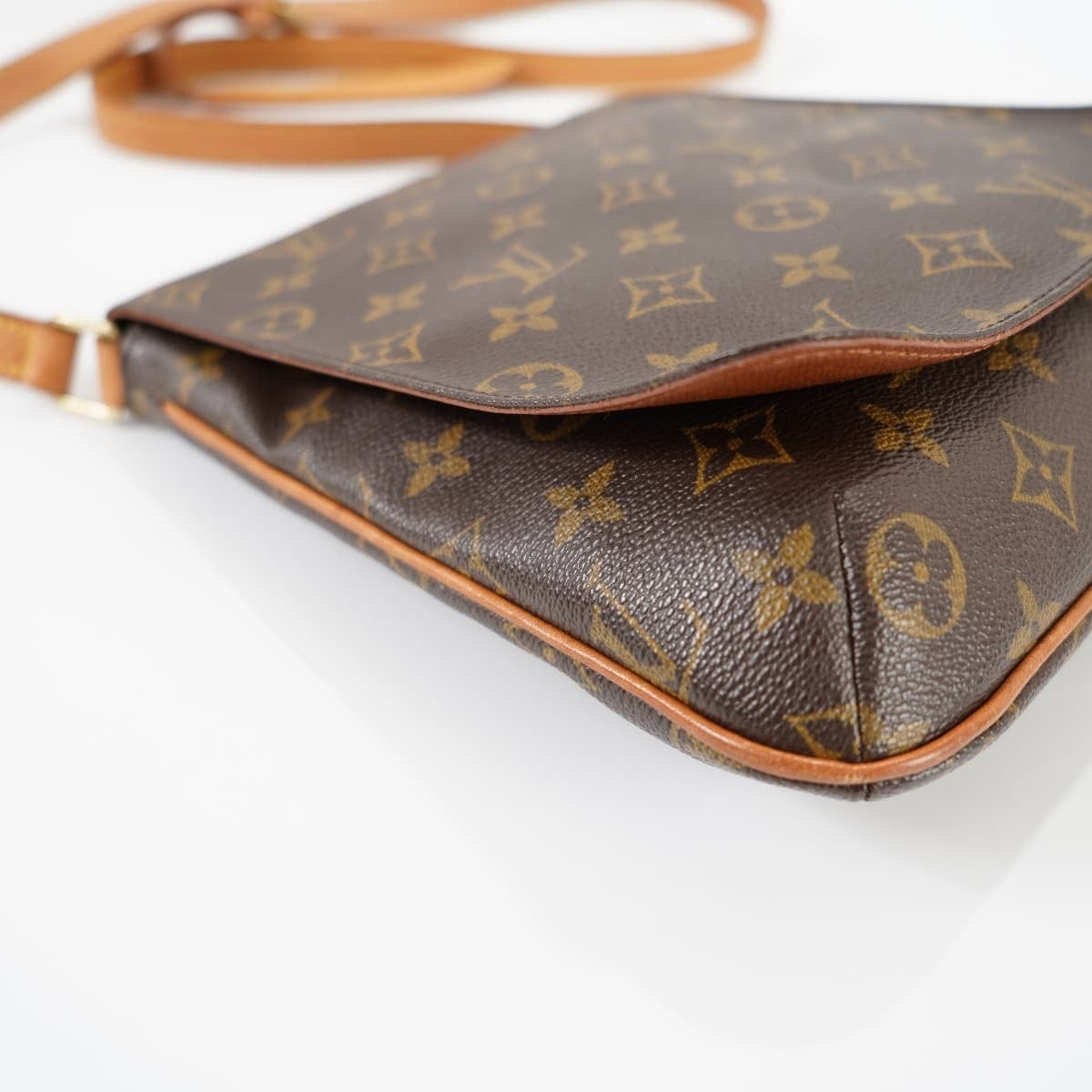 LOUIS VUITTON ルイヴィトン ミュゼットサルサ モノグラムキャンバス 斜め掛けショルダーバッグ ブラウン M51258 |  「フクル」ファッションブランドユーズドセレクトショップ powered by BASE