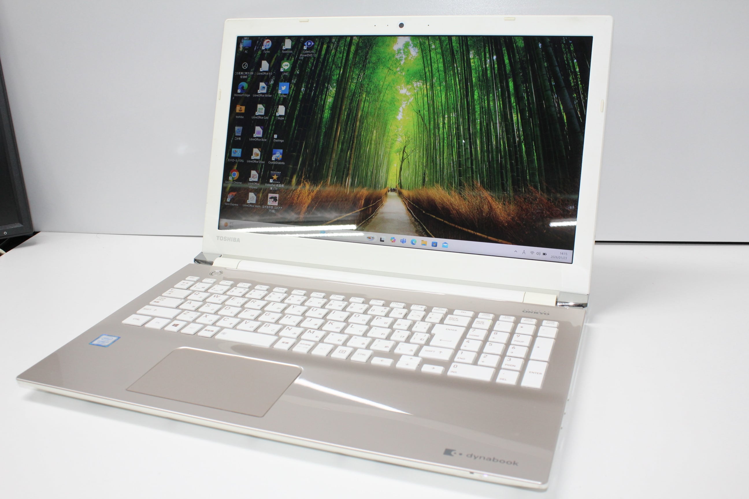 中古良品ノートパソコン LENOVO IdeaPad 3 14IIL05 Windows11+office