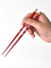 アオバ 箸 食洗機対応 天然木 色えんぴつ ボーダー 赤 18cm