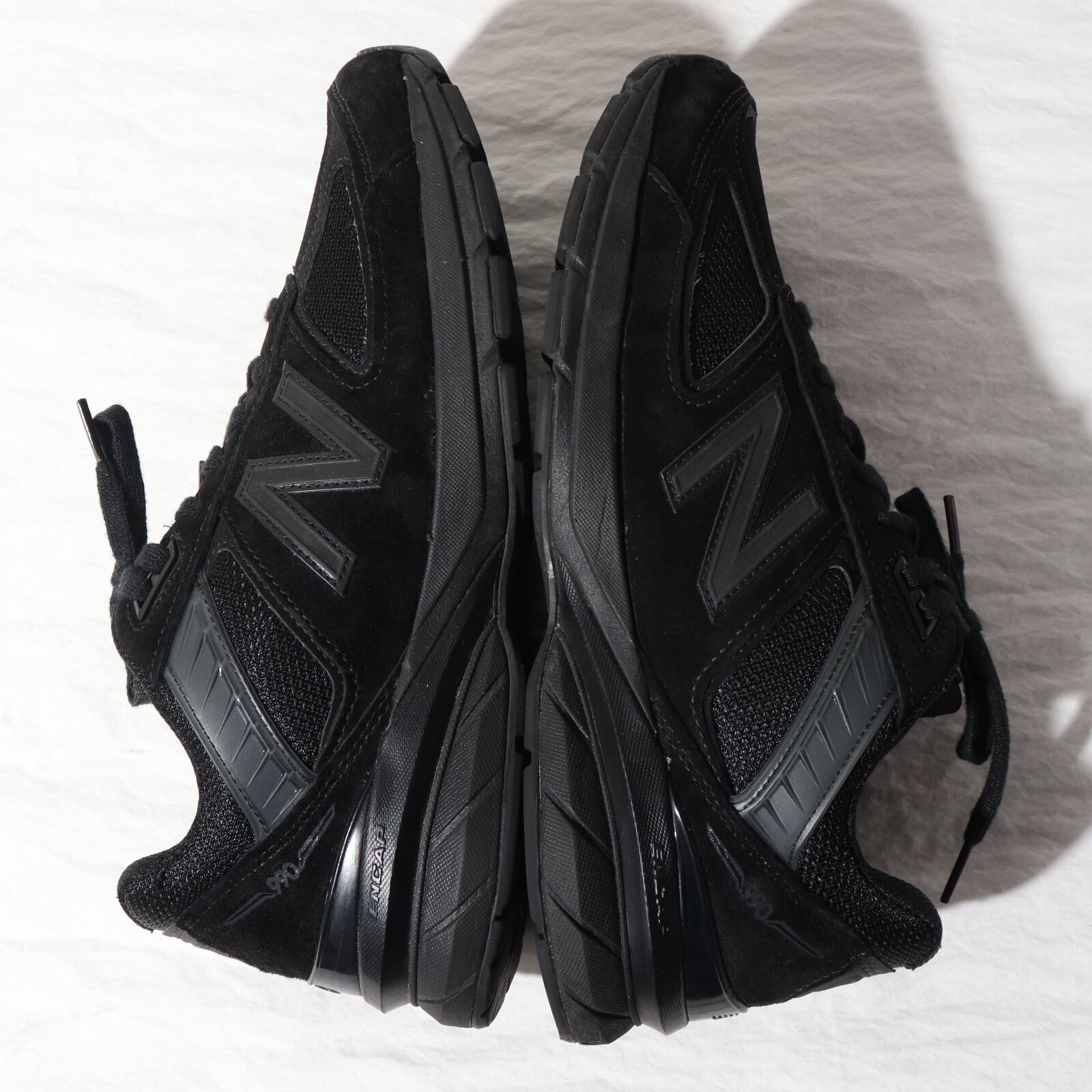 美品 M990BB5 9D New Balance スニーカー トリプルブラック triple 