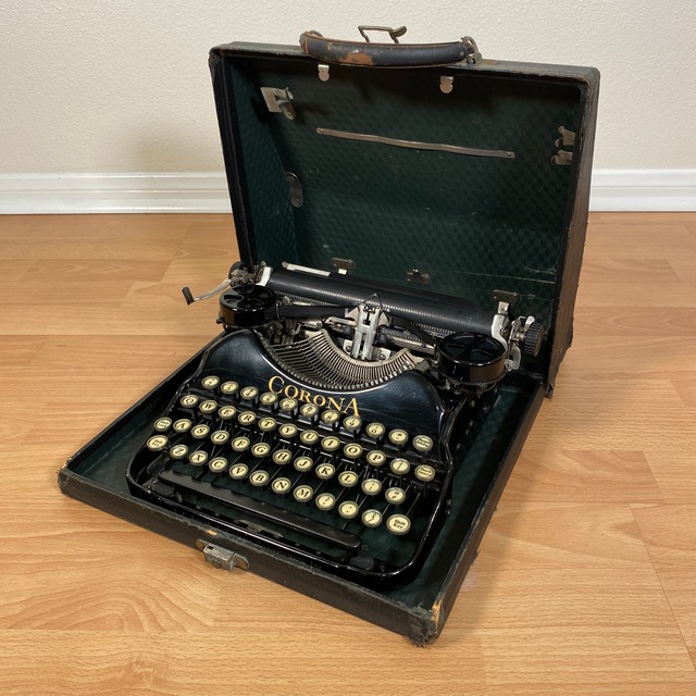 #621 アメリカ ビンテージ タイプライター CORONA