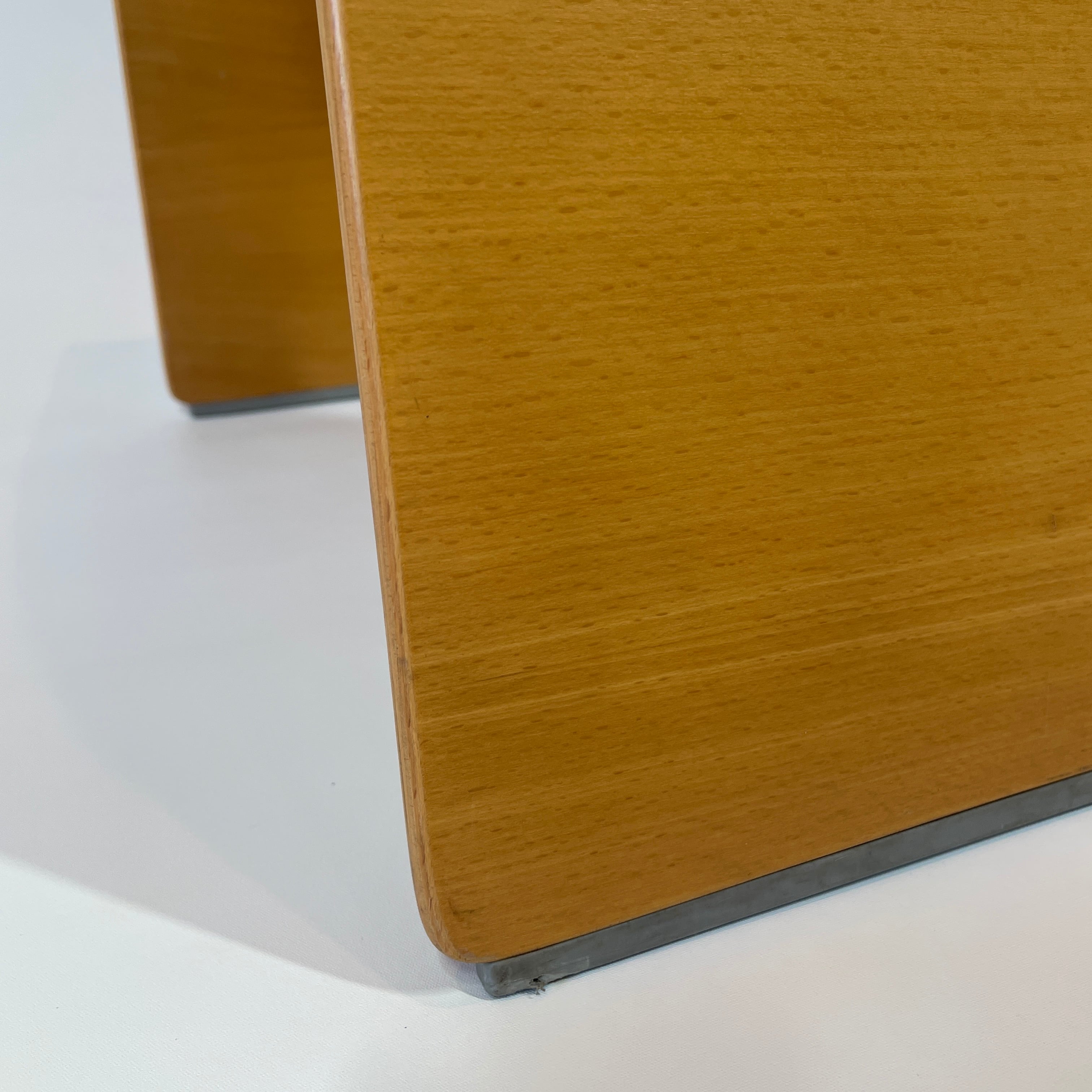 NXT chair by Peter Karpf | KOHSEKI