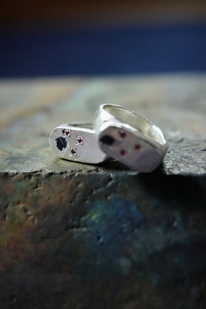 The Ouze【Blue and Red Oval Cluster 】