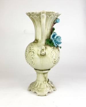ヴィンテージ雑貨 Capodimonte（カポディモンテ）ブルーローズ フラワーベース