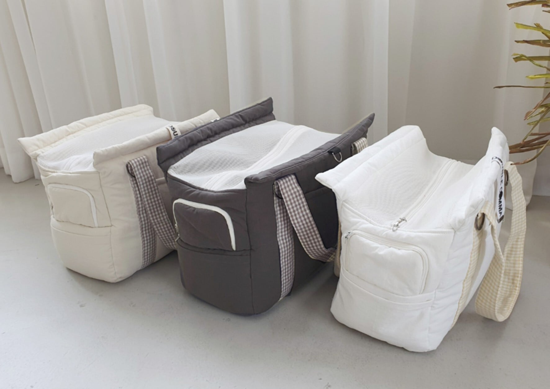 予約【DOUBLE COMMA】THECOM BAG (Ivory) | haneulpet