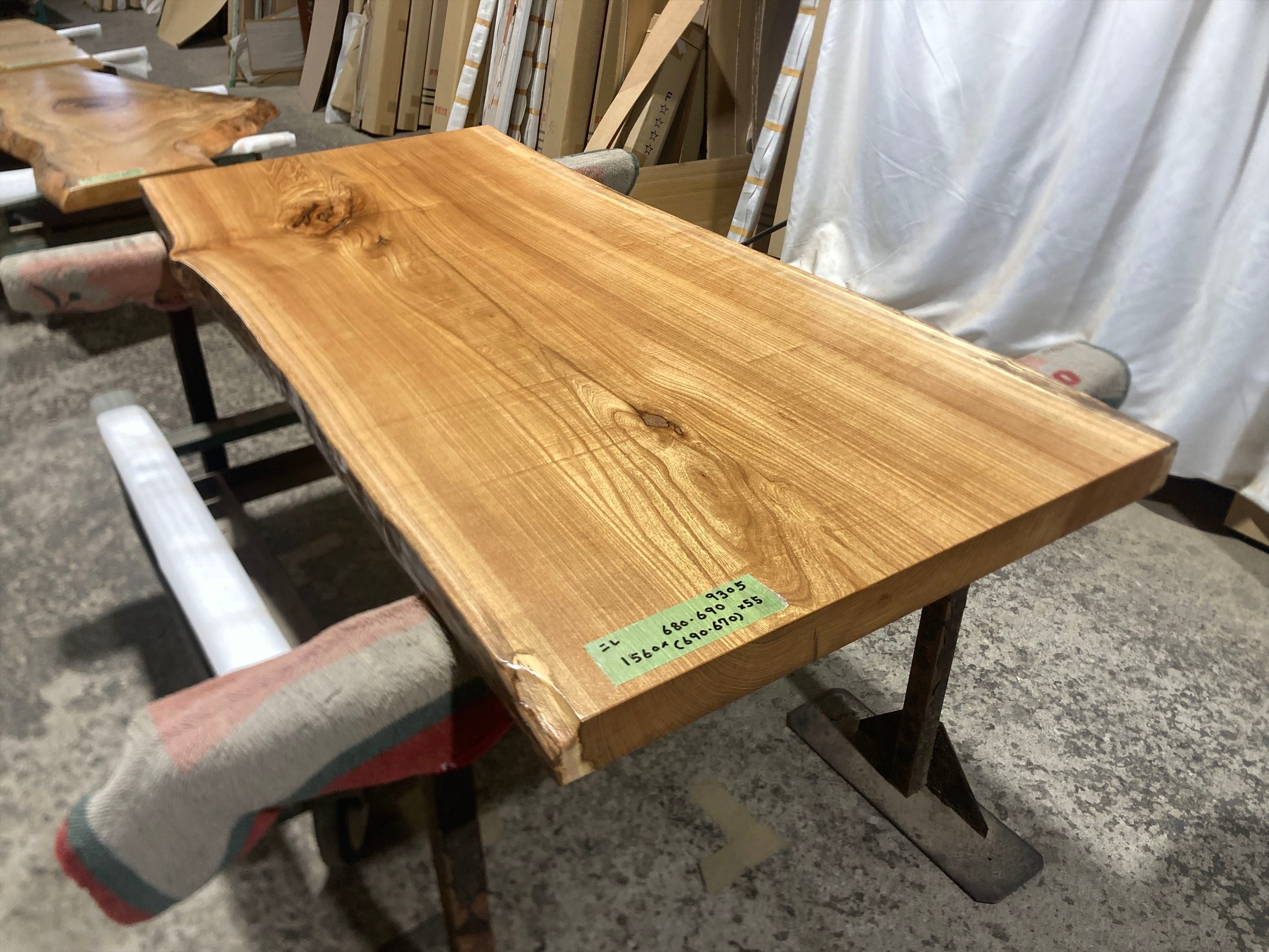 ニレケヤキ9305 欅 一枚板無垢 乾燥材 1560x680-690x55mm カウンター 棚 テレビ台 カウンター センターテーブル ローテーブル