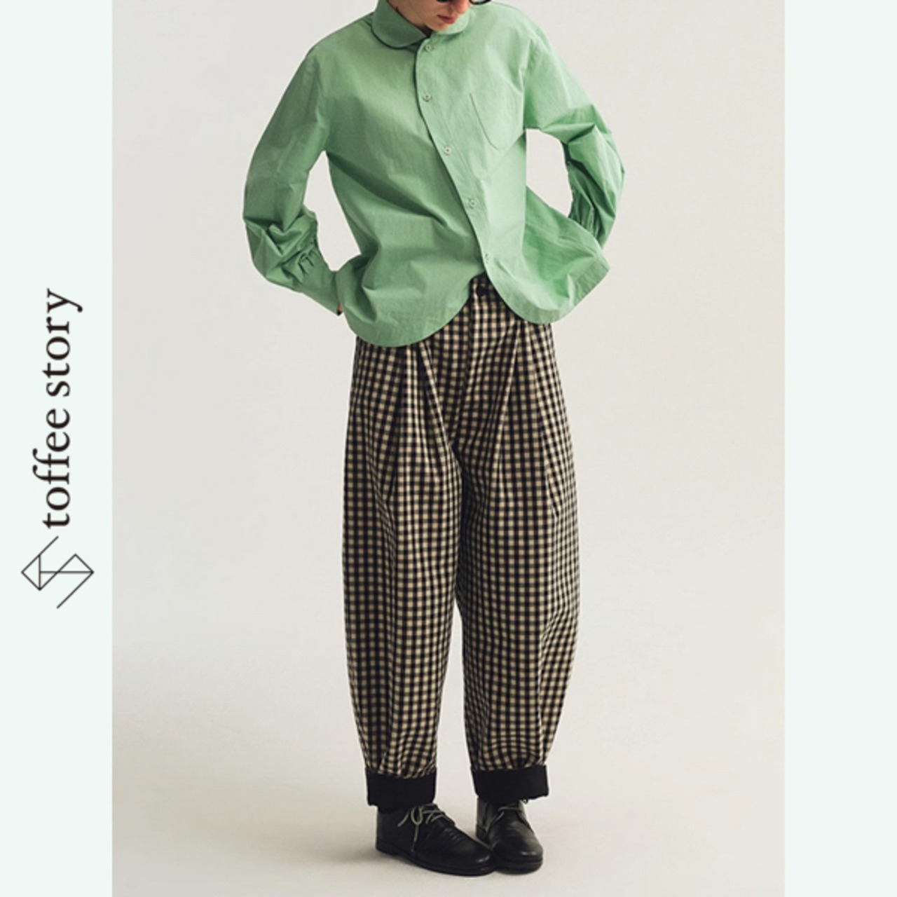 静かな遊び心を纏うチェックジョガー 《P0301》