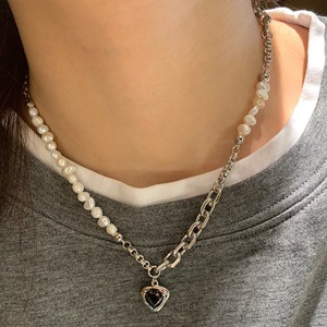 pearl black heart pendant