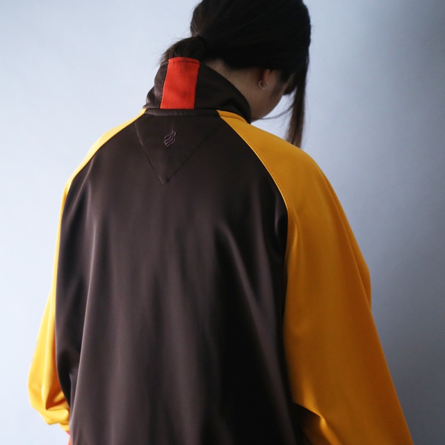 "Roca Wear" good coloring switch design sleeve printed over silhouette track jacket