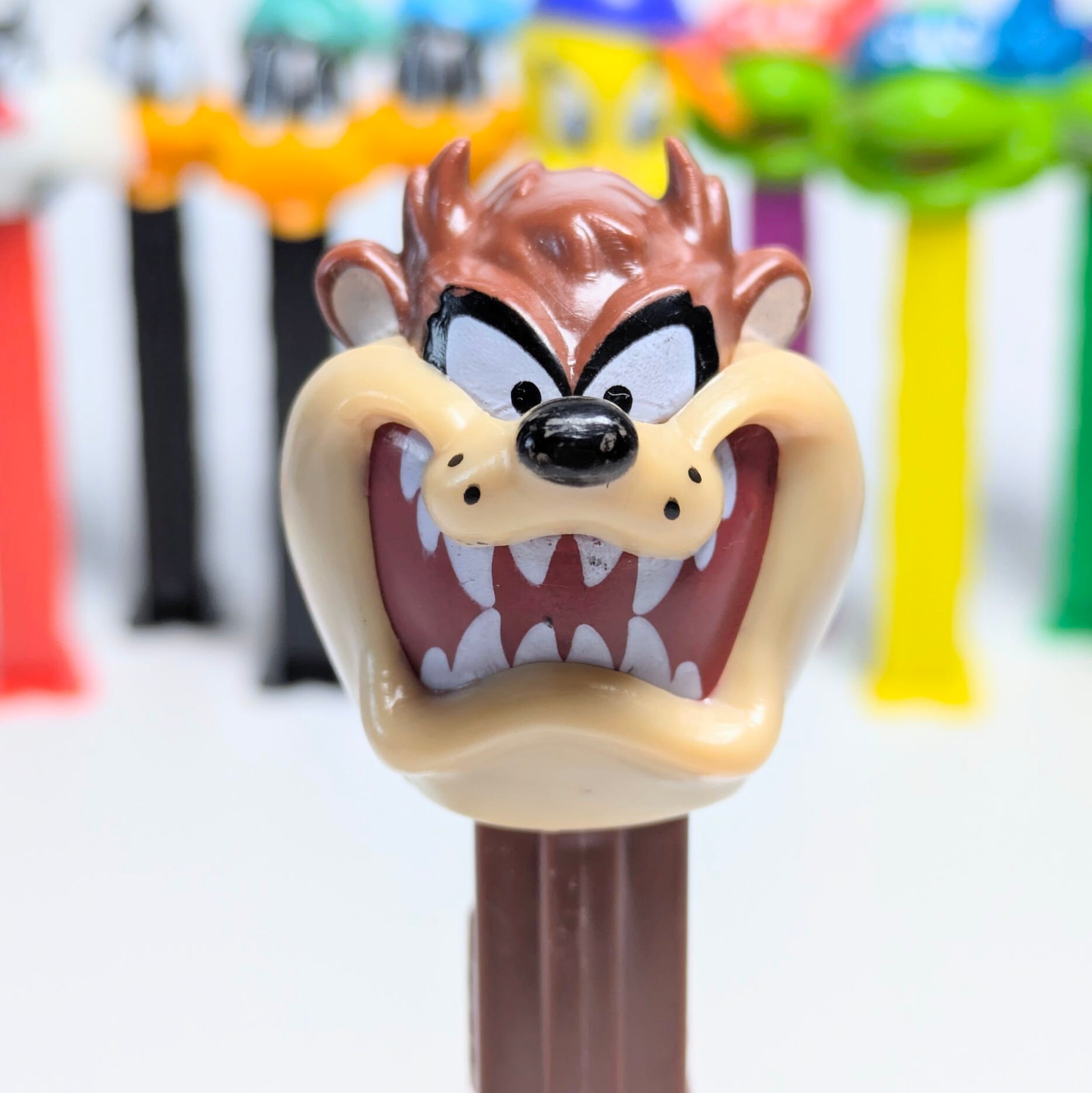 ☆ VINTAGE1995 ☆【 Looney Tunes ( ルーニー・テューンズ )  】『 タズマニアン・デビル / TAZ 』PEZ / ペッツ CANDY&DISPENSER / ヨーロッパPEZ（ハンガリー） 〚アメリカン雑貨 アメトイ〛