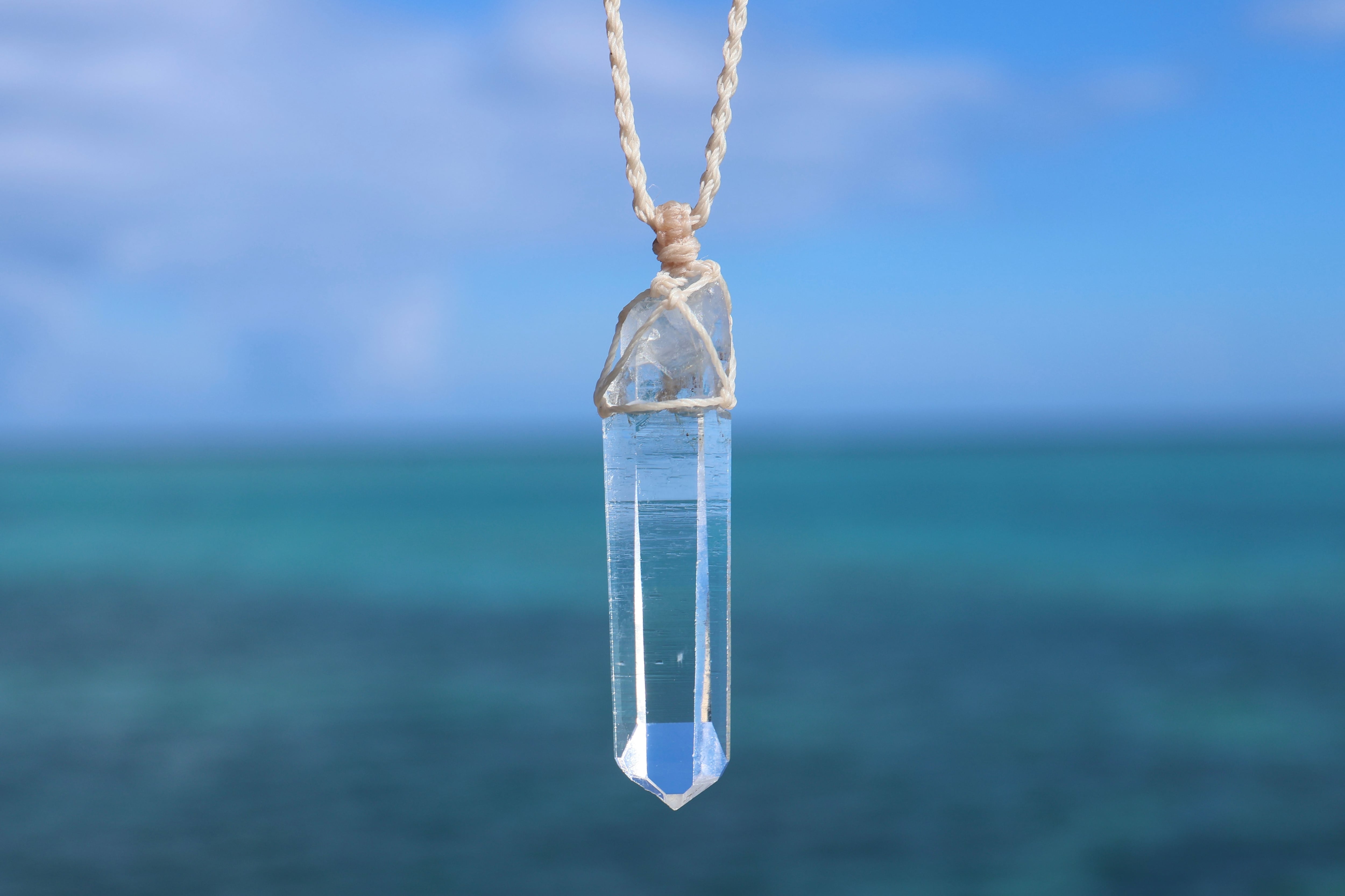 ヒマラヤ水晶ネックレス マカルー産 | 石垣島の夜光貝アクセサリーと
