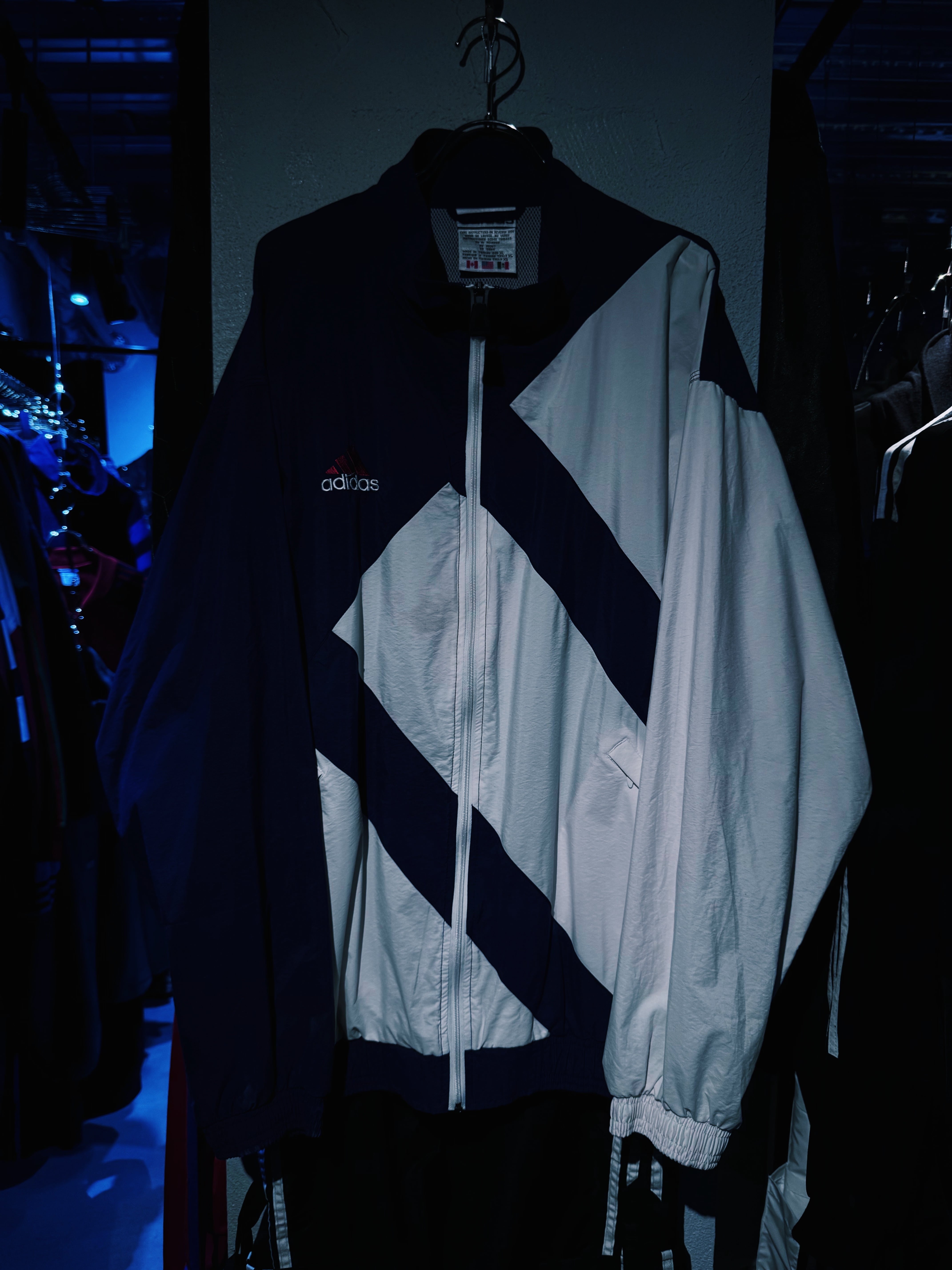 【D4C】90's vintage "ADIDAS" switching color design nylon track jacket