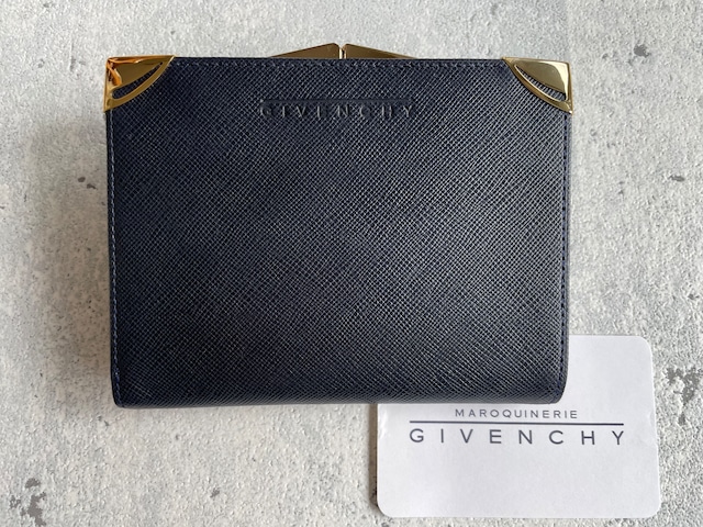 GIVENCHY 英字ロゴ型押し がま口財布 ネイビー