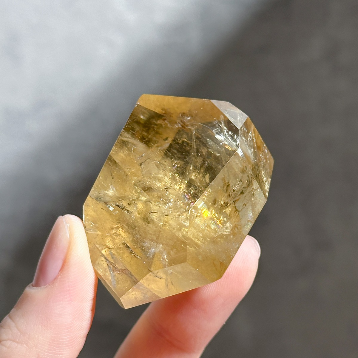虹◎シトリン（黄水晶） フリーフォーム72◇ Citrine ◇ 天然石・鉱物 