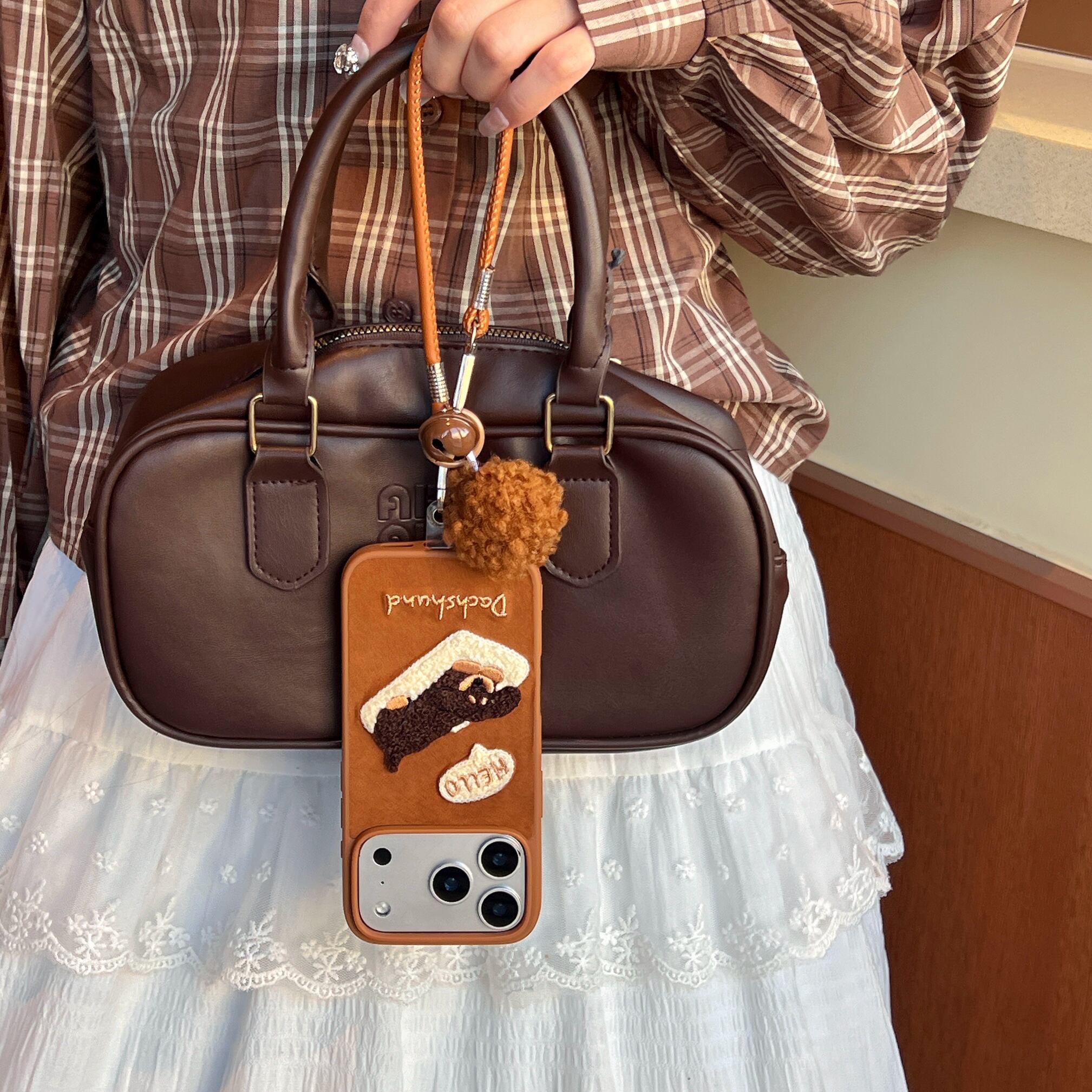 ワンちゃん 刺繍 iphone 17 16 15 14 ケース 可愛い 犬 ドッグ ハンド