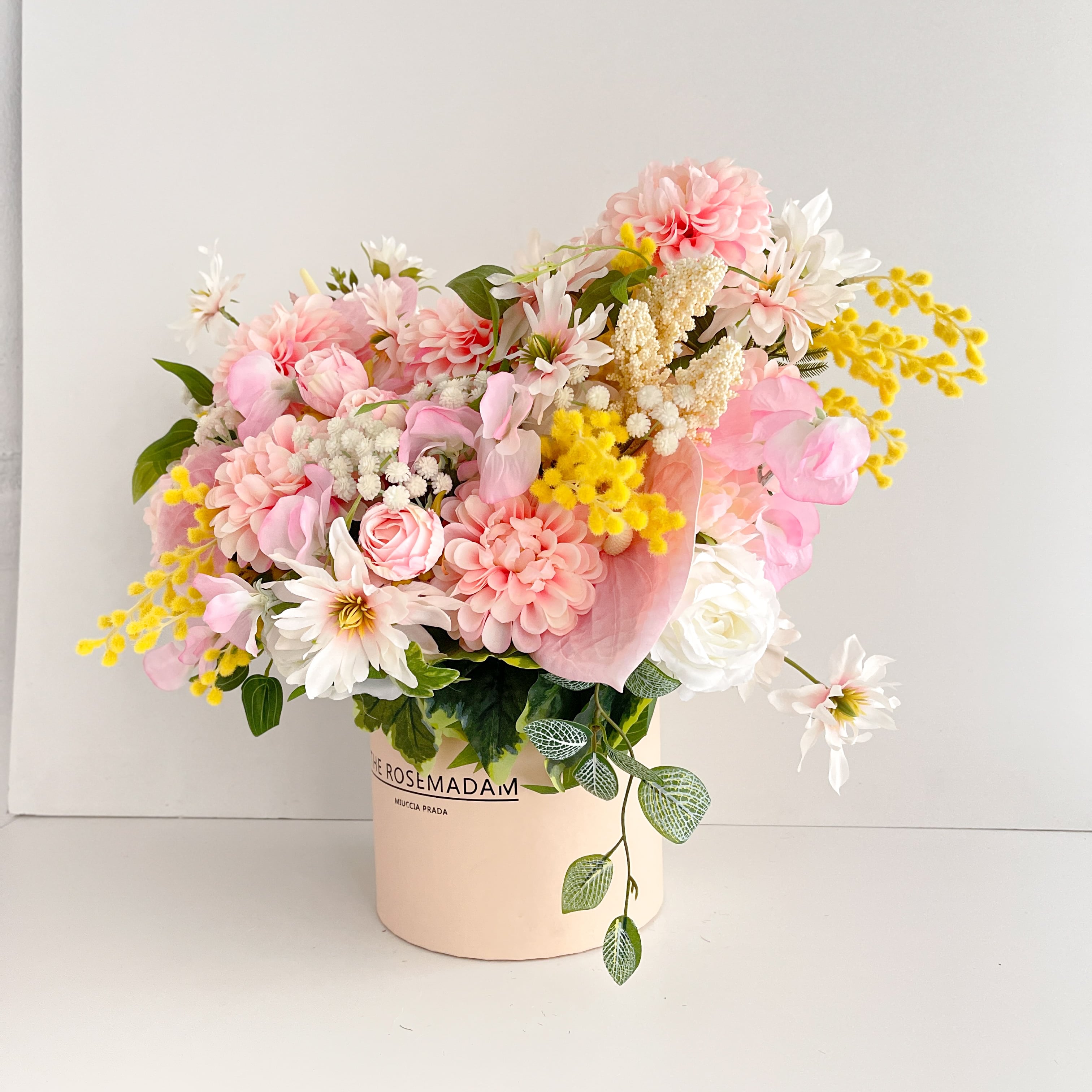 光触媒フラワー 華やかで豪華なダリアとミモザの花いっぱいボックス