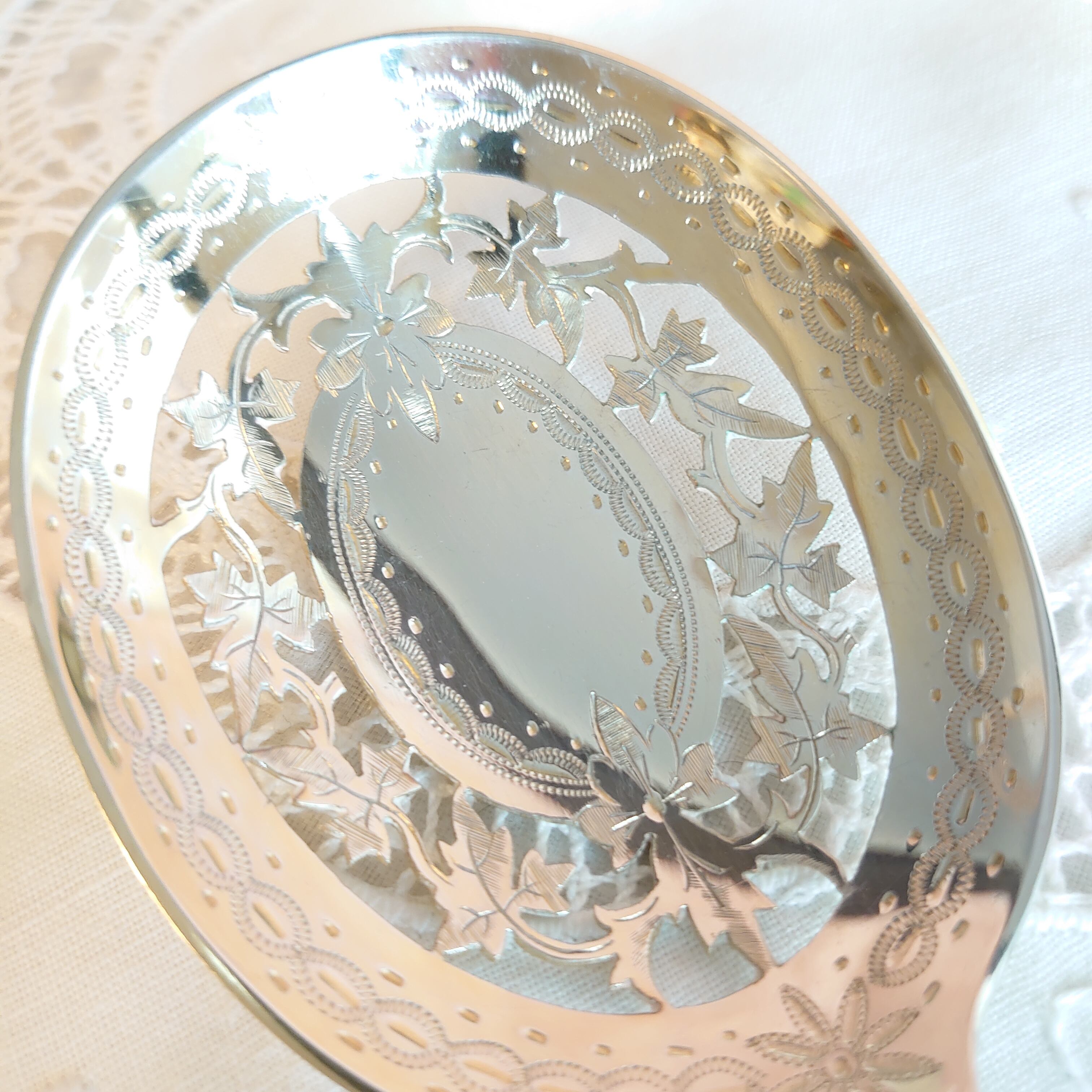 イギリス製　ベリースプーン　シルバープレート　サービングスプーン　ピアッシング イギリス製 ベリースプーン シルバープレート サービングスプーン