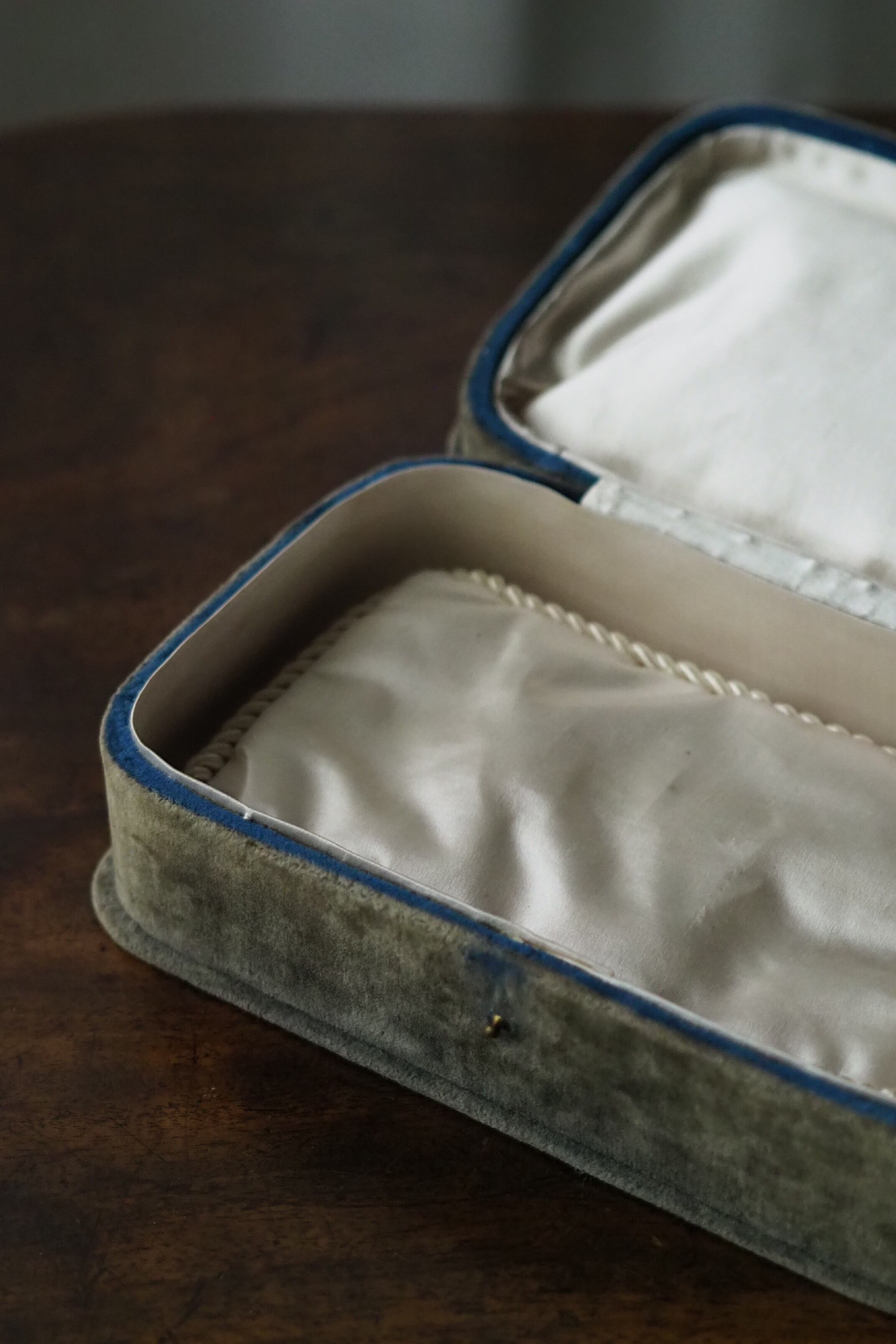 別珍のジュエリーボックス-antique square jewelry box | アンティーク