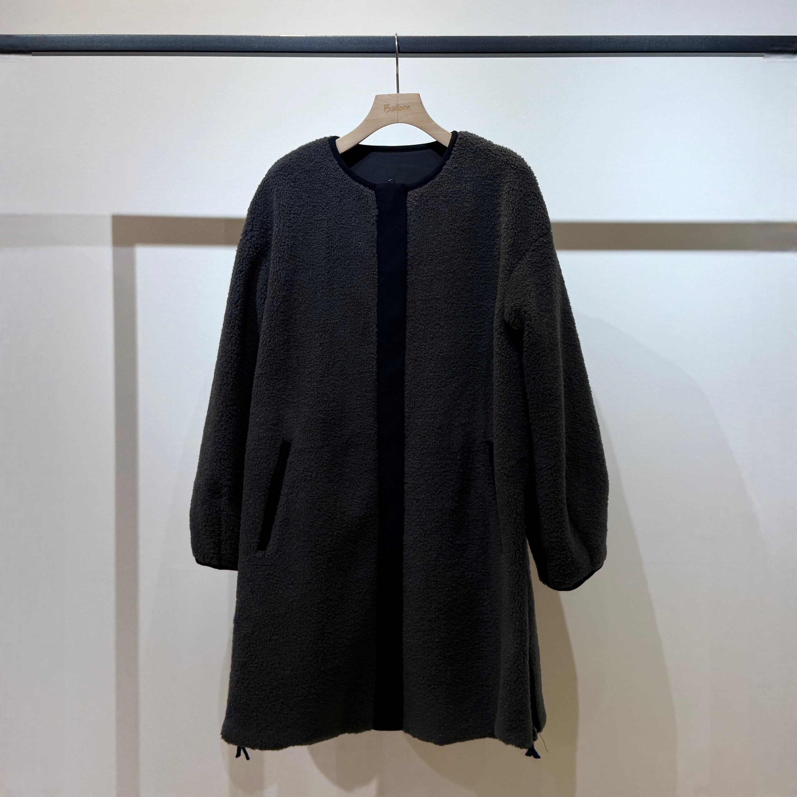 脇ファスナーリバーシブルボアロングJK | トワミーオンラインショップ