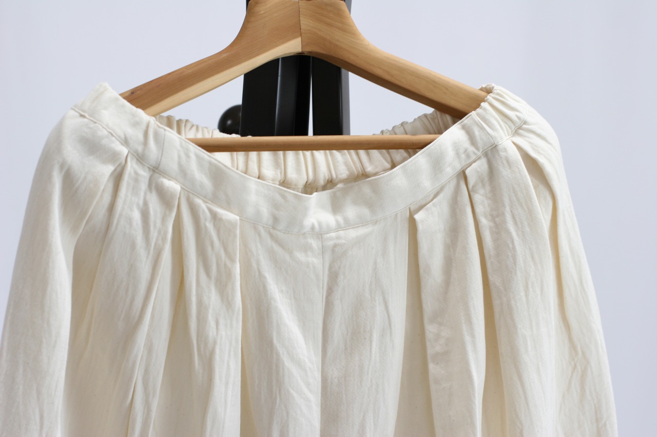 【ROBE de PEAU】Wide tuck culottes（RS018）