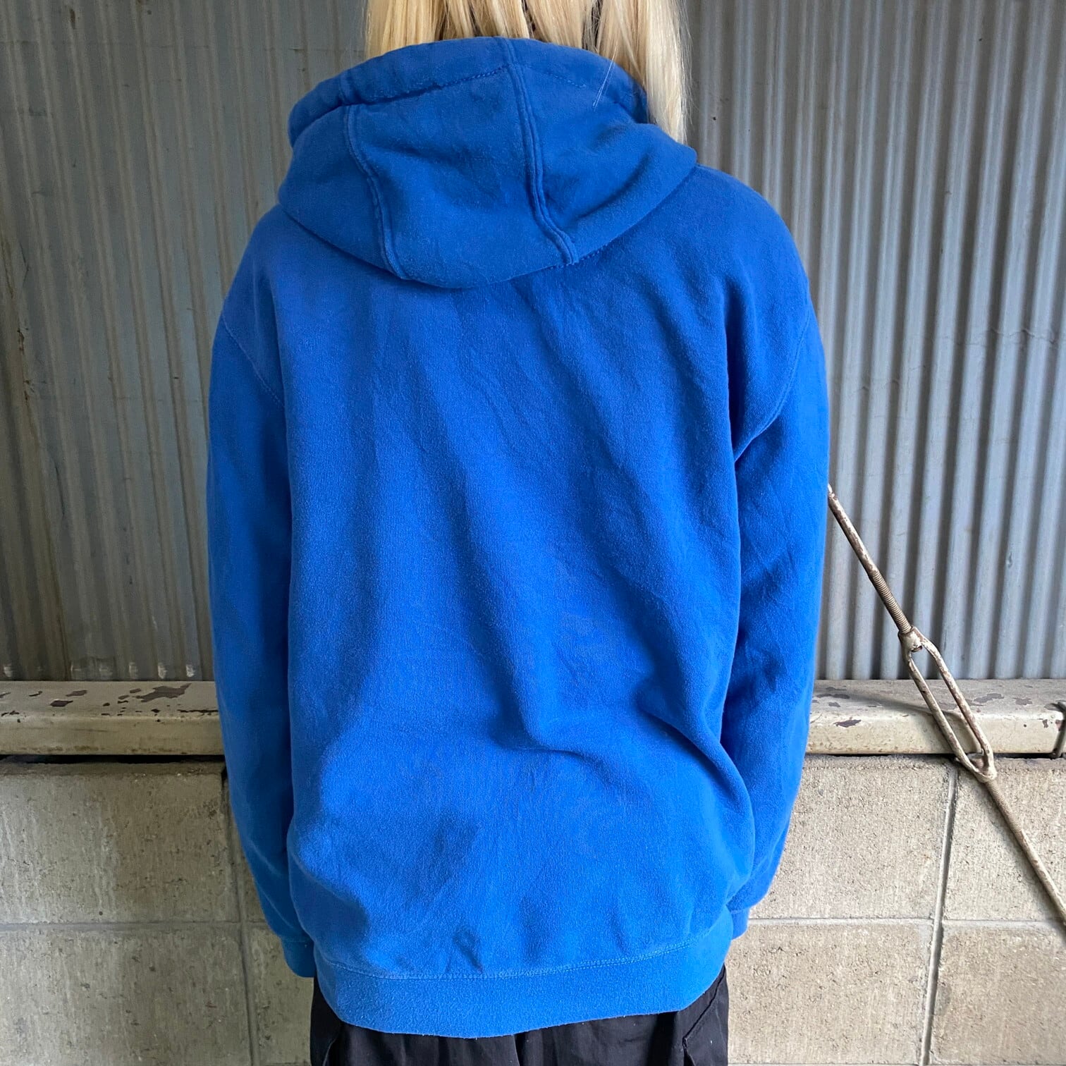 carhartt カーハート　パーカー　メンズ　S ブルー　青　ワンポイント Carhartt カーハート ORIGINAL FIT スウェットパーカー メンズS 古着