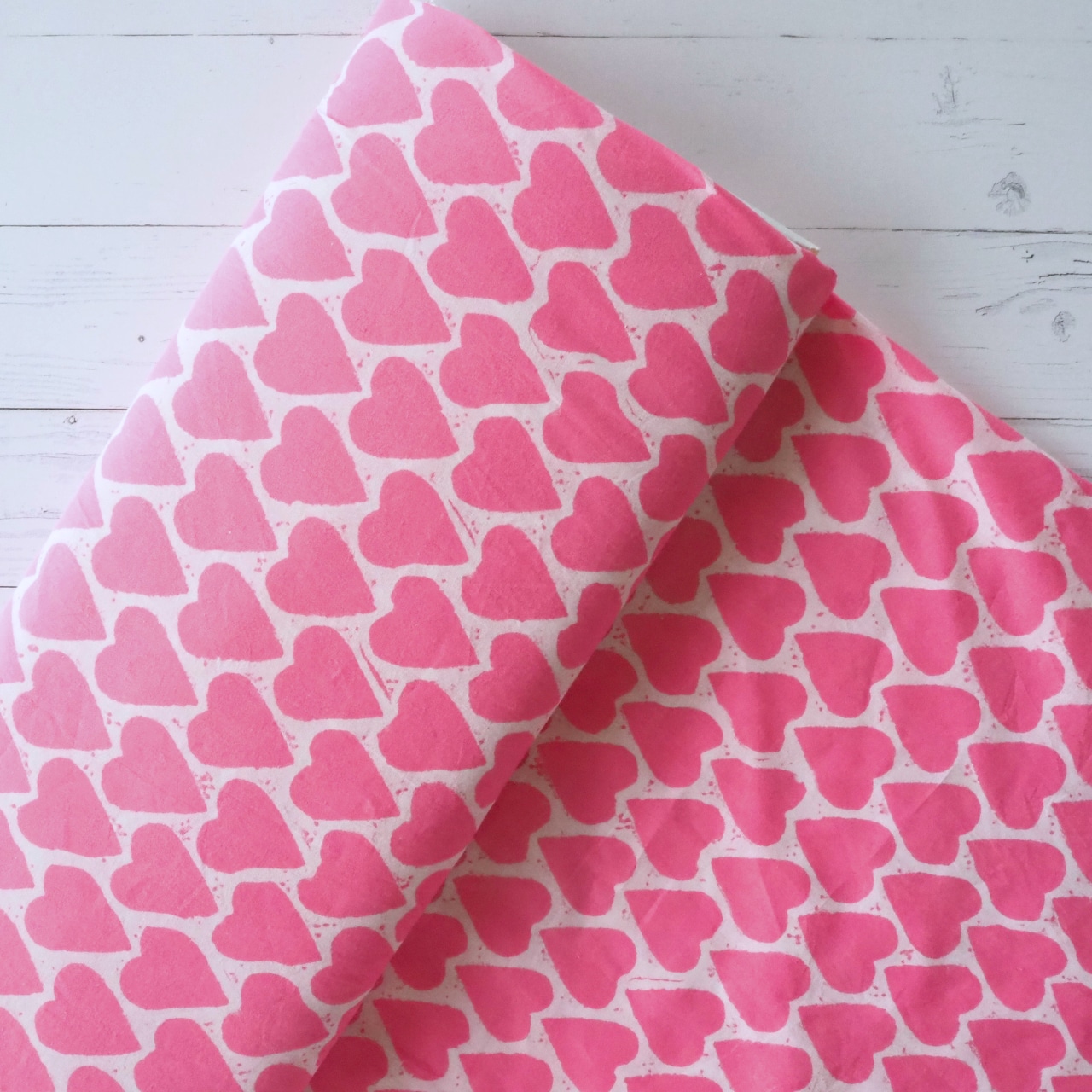 ブロックプリント生地【50cm単位】インド綿 ハート柄 ピンク #25810-PK1【再入荷】