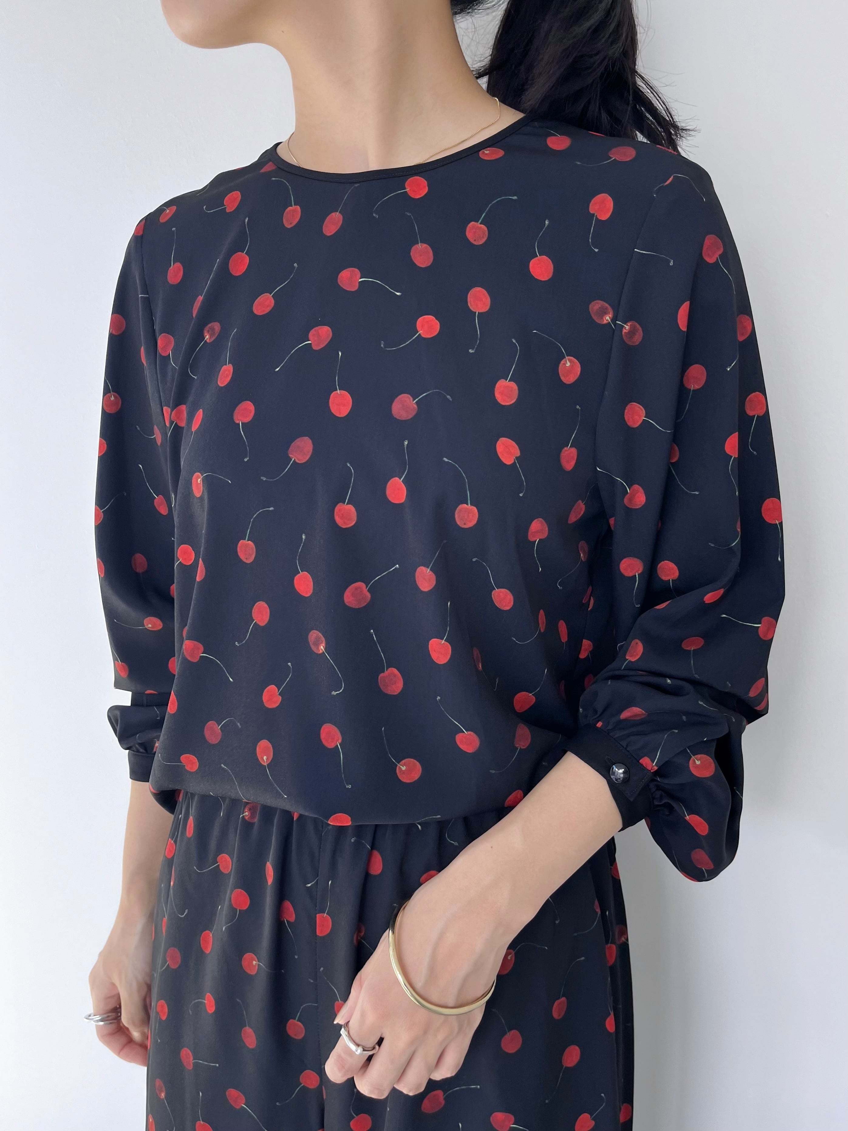LOKITHO Cherry layard top | KOKO