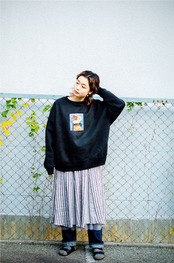 4.5TATAMI Big Silhouette Sweat black