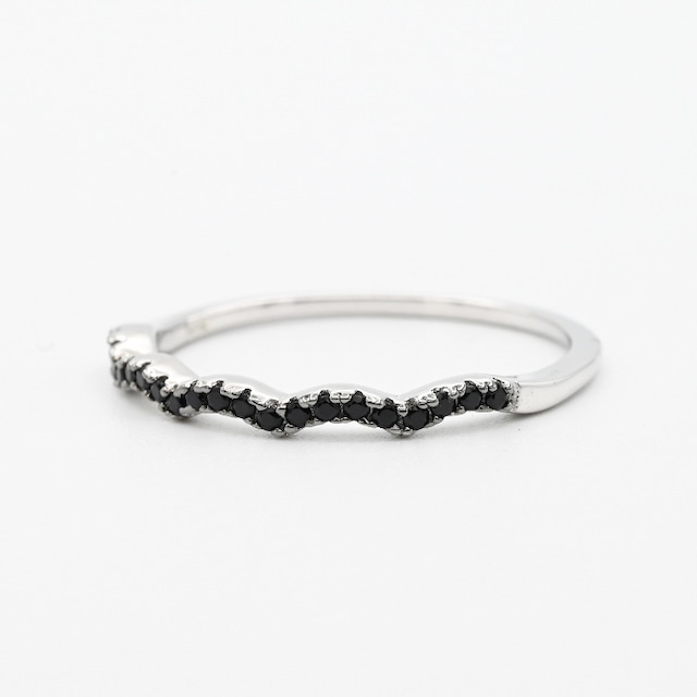 Black Sapphire Accent Wavy Thin Ring #21.5 / Denmark