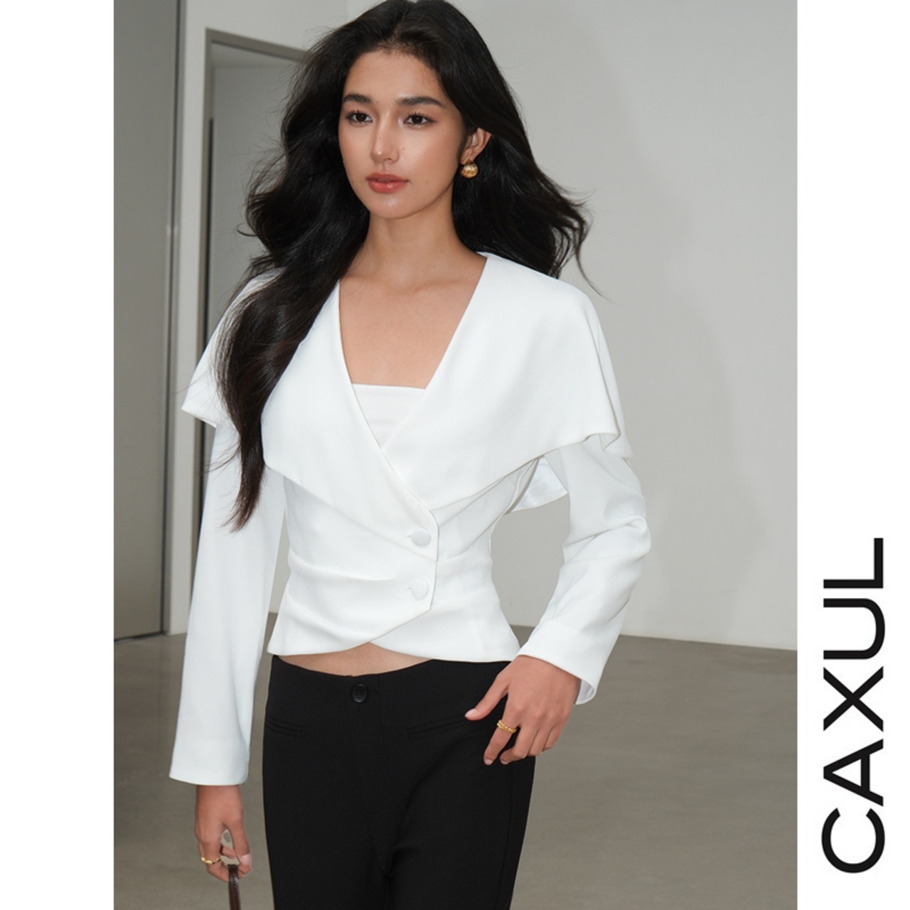 Cape Collar Cropped Jacket / 2color