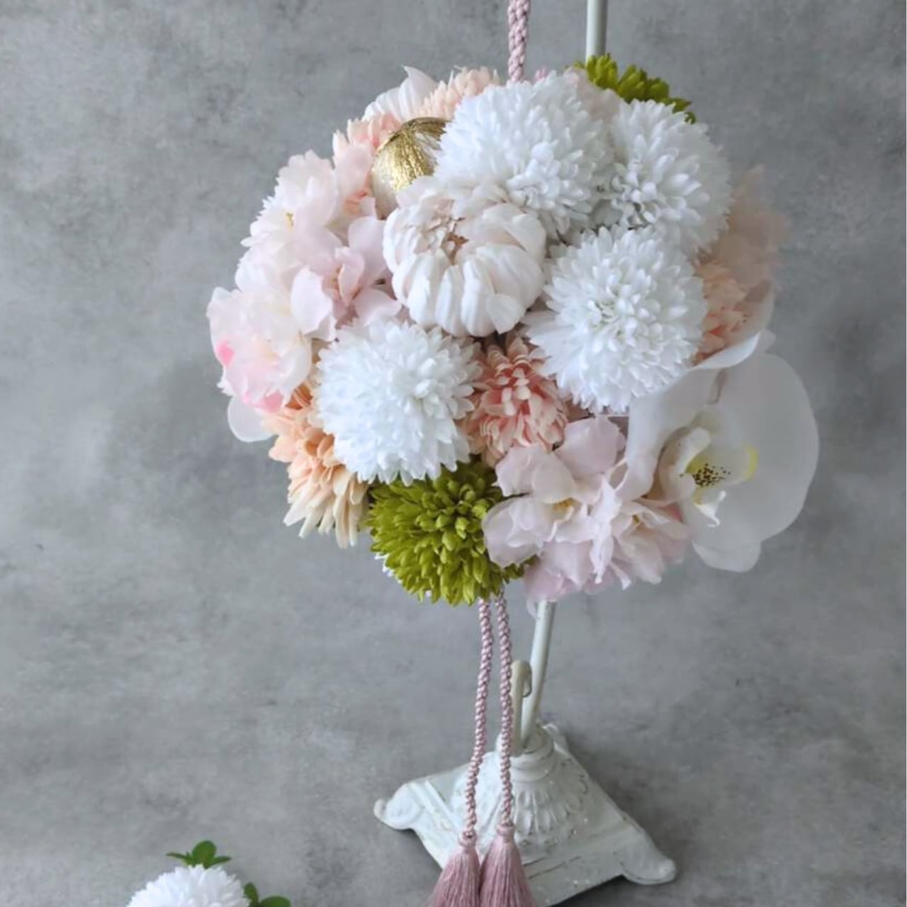 和装ブーケ　アーティフィシャルフラワー　桜　マグノリア　胡蝶蘭　白無垢　和装　春 75154cdb9f91c2b26260e0d349a9a4