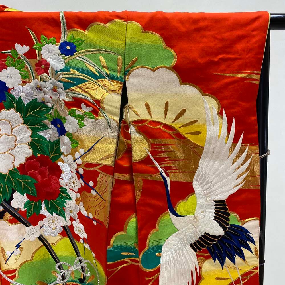 色打掛 正絹 鶴 刺繍 金 赤 打掛 花嫁衣裳 婚礼 リサイクル 中古 