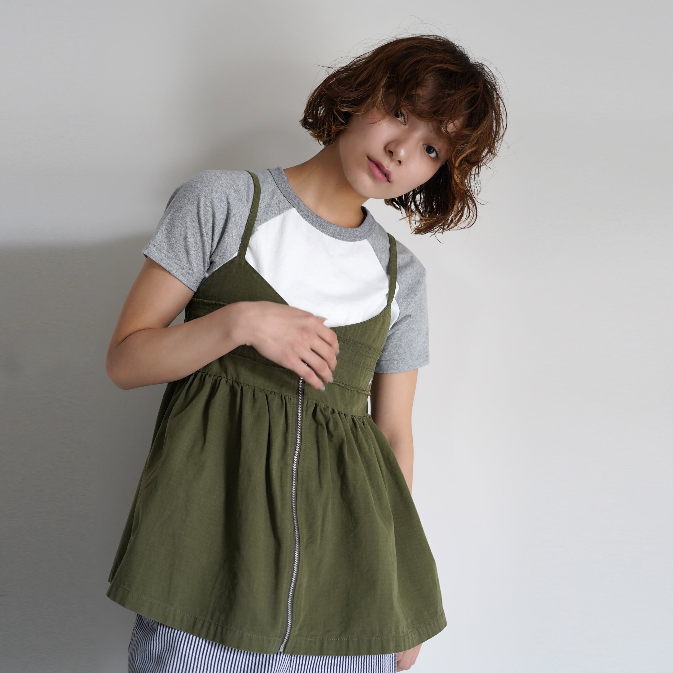 alee ミリタリーキャミブラウス | AUG ONLINE STORE 大人の女性が肩の