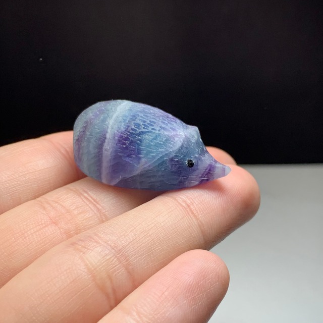 1.可愛い☆フローライト ハリネズミ